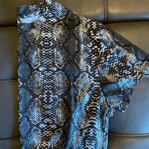 Men’s CR-24 snake print t shirt new small